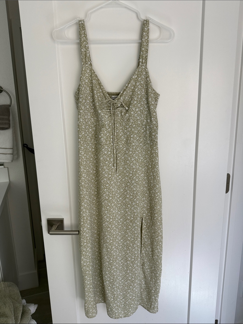 Abercrombie & Fitch Sage Green Floral Tie-Front Midi Dress with Slit